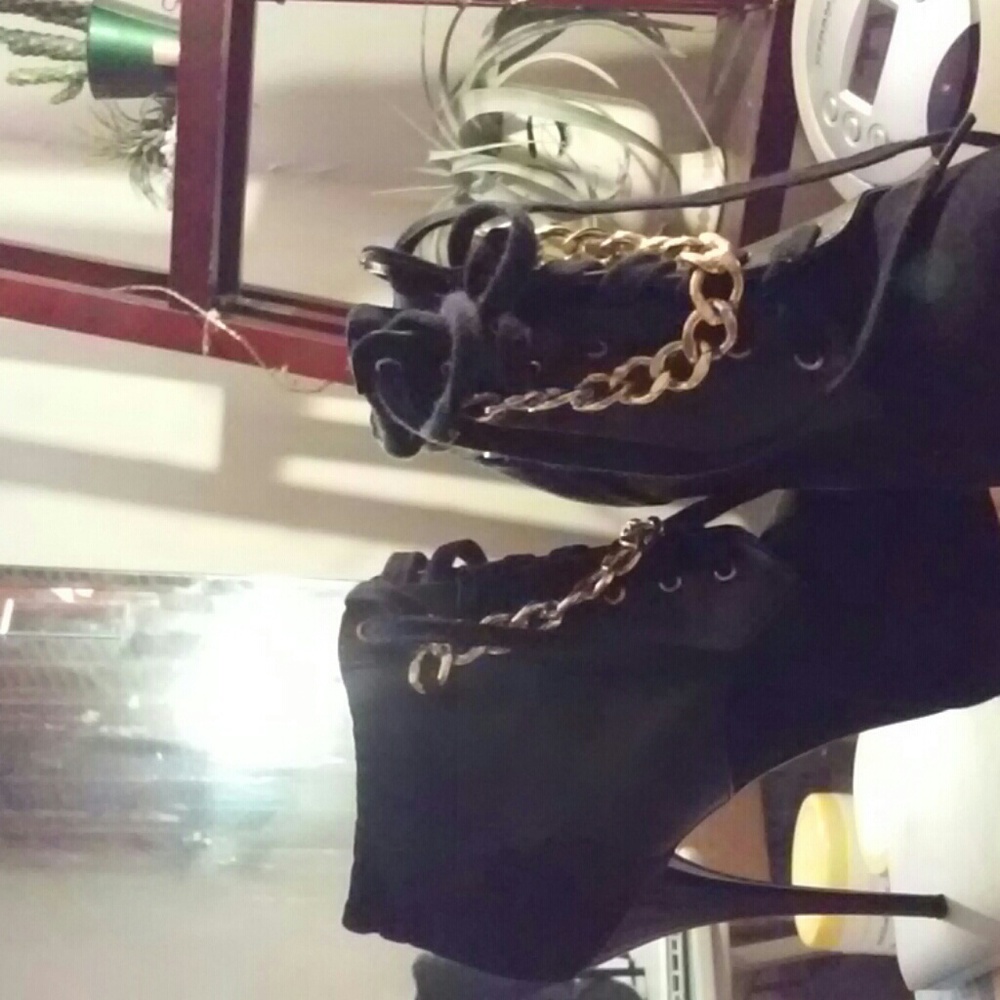 Bkavk heels